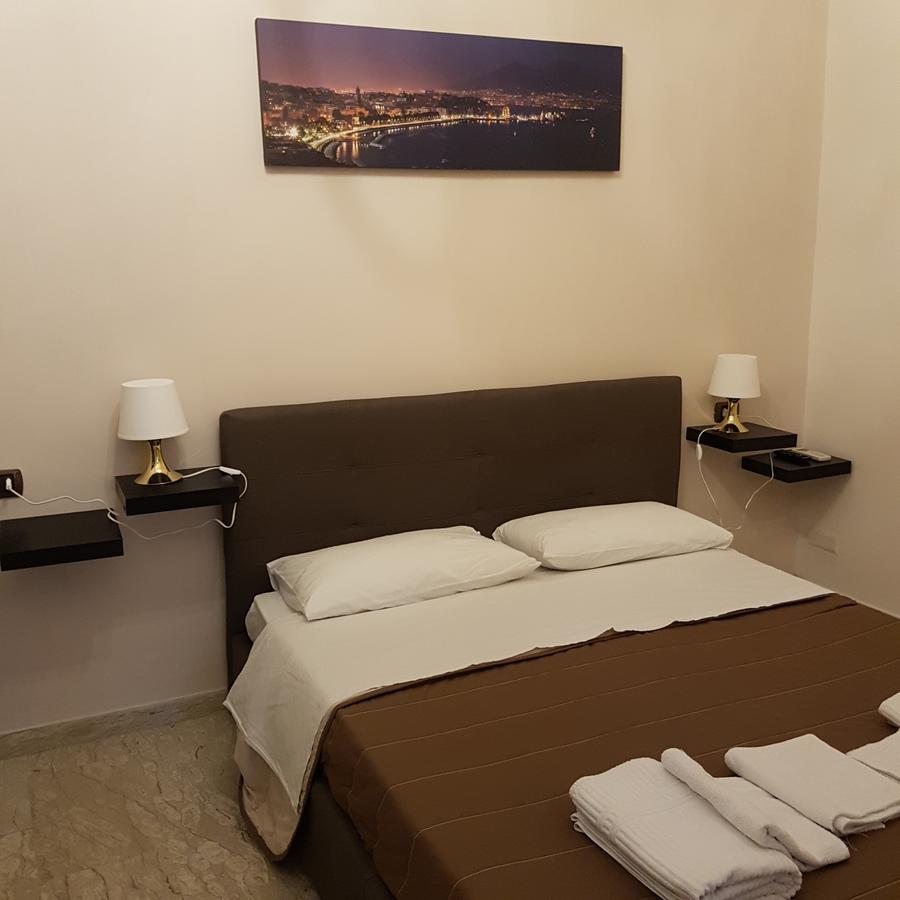 Bed and Breakfast La Dimora Di Re Ferdinando Neapel Exterior foto
