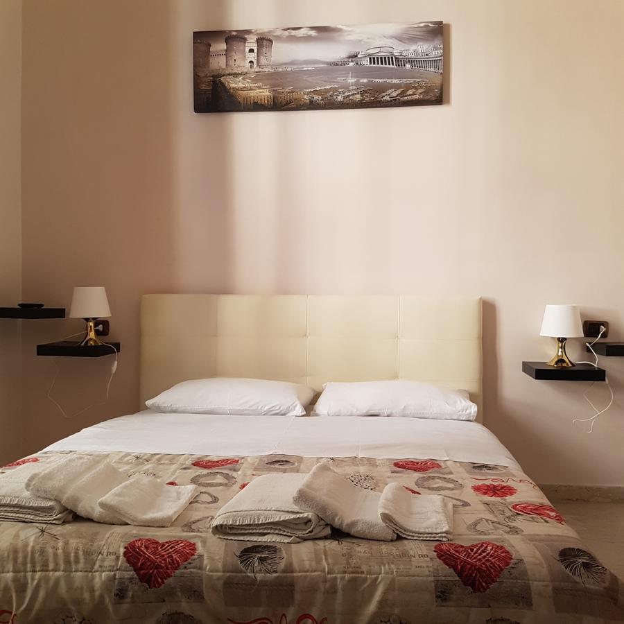 Bed and Breakfast La Dimora Di Re Ferdinando Neapel Exterior foto