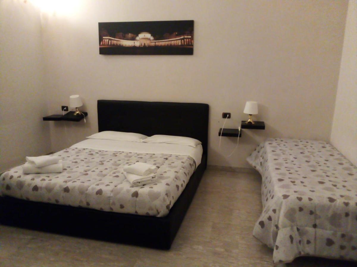 Bed and Breakfast La Dimora Di Re Ferdinando Neapel Exterior foto